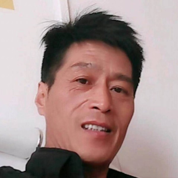 红牛闻醉熏的照片