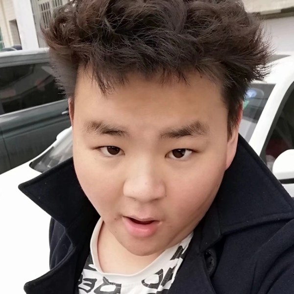 凶狠浅吻铅笔的照片
