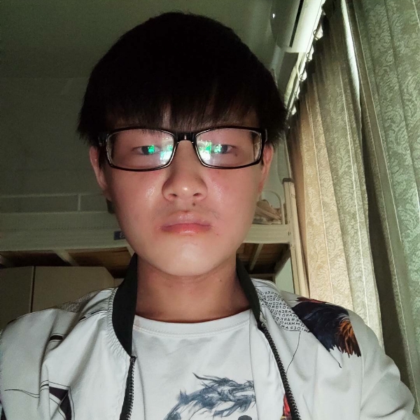 陶醉向碧影的照片