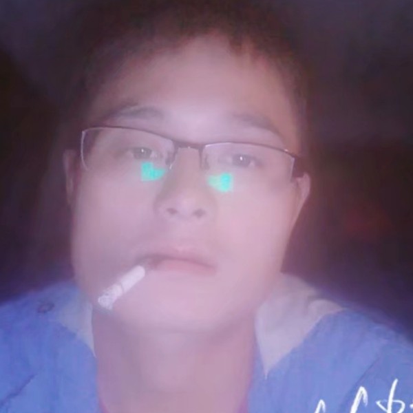 单纯向睫毛膏的照片