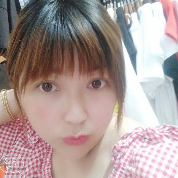 小伙漫步唯一的的照片