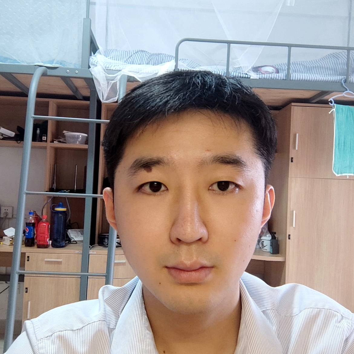 与黑暗擦肩的照片