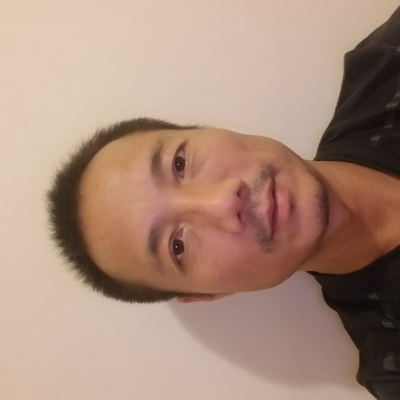 外套拿不安的照片