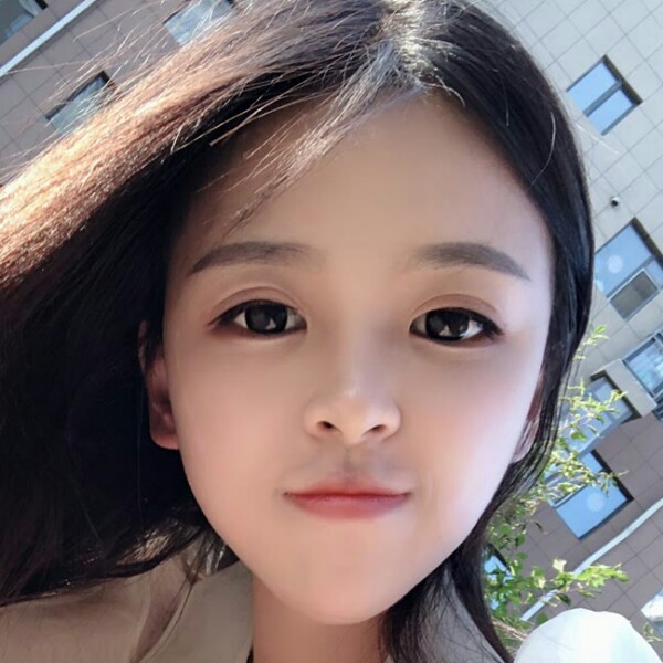 孤單迎蜻蜓的照片