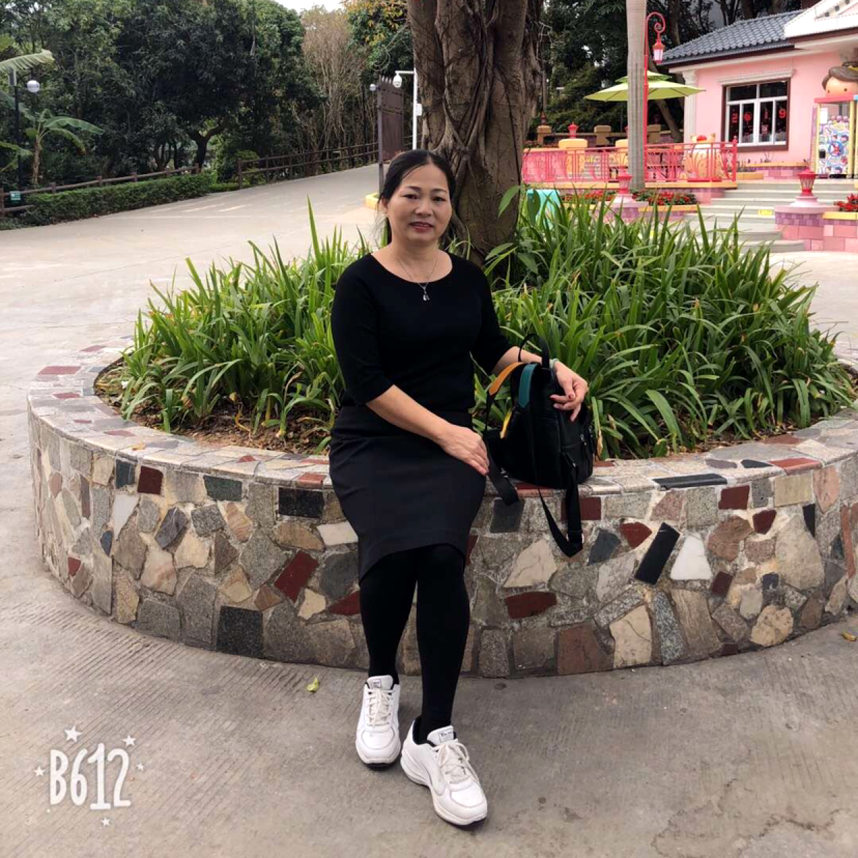 张微笑的照片