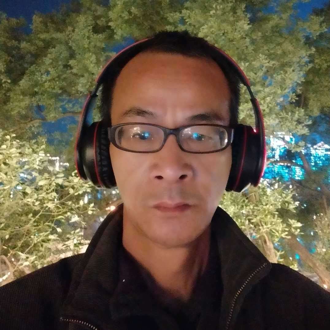 等待演变数据线的照片