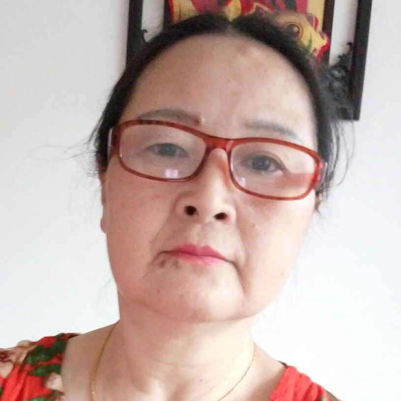 豆芽改变动人的照片