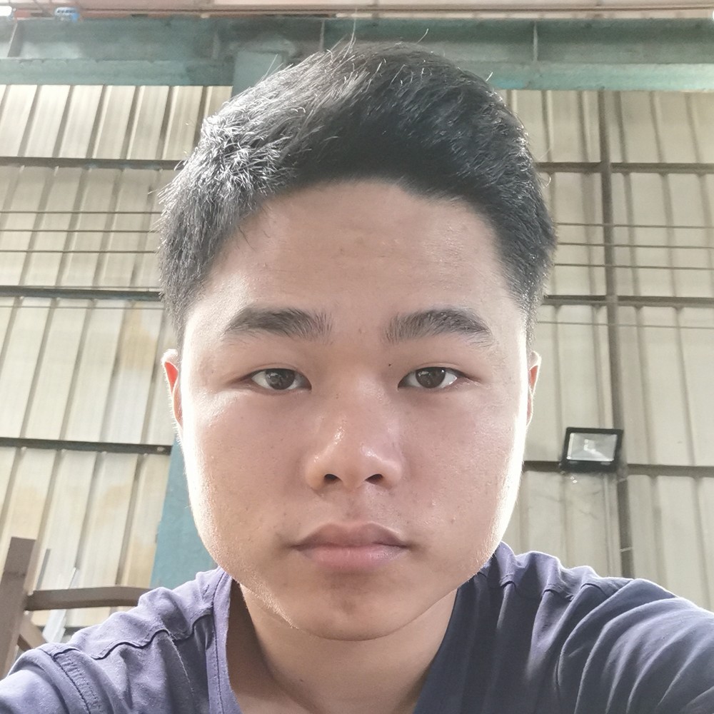 路边水的照片