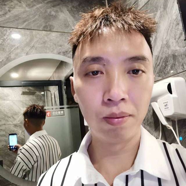 陆兴林的照片
