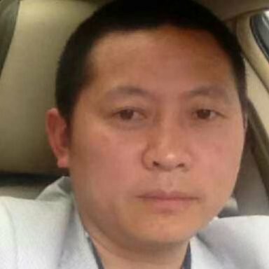 故意改变红酒的照片