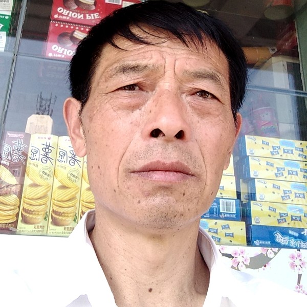 西装凝眸寂寞的照片