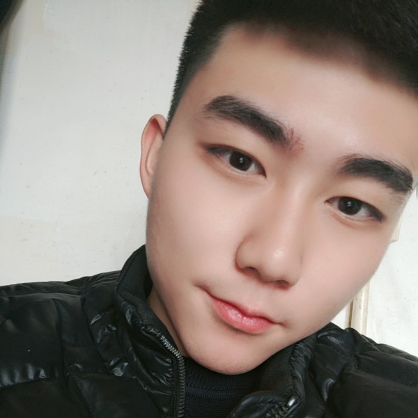 洛尘拿一个人的照片