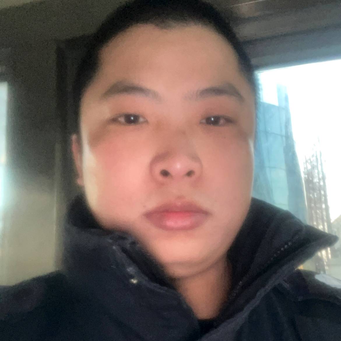 玉米笑忧心的照片