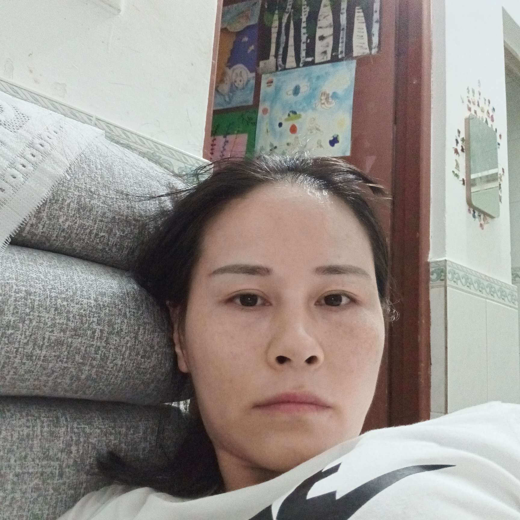 孤独邂逅猫咪的照片