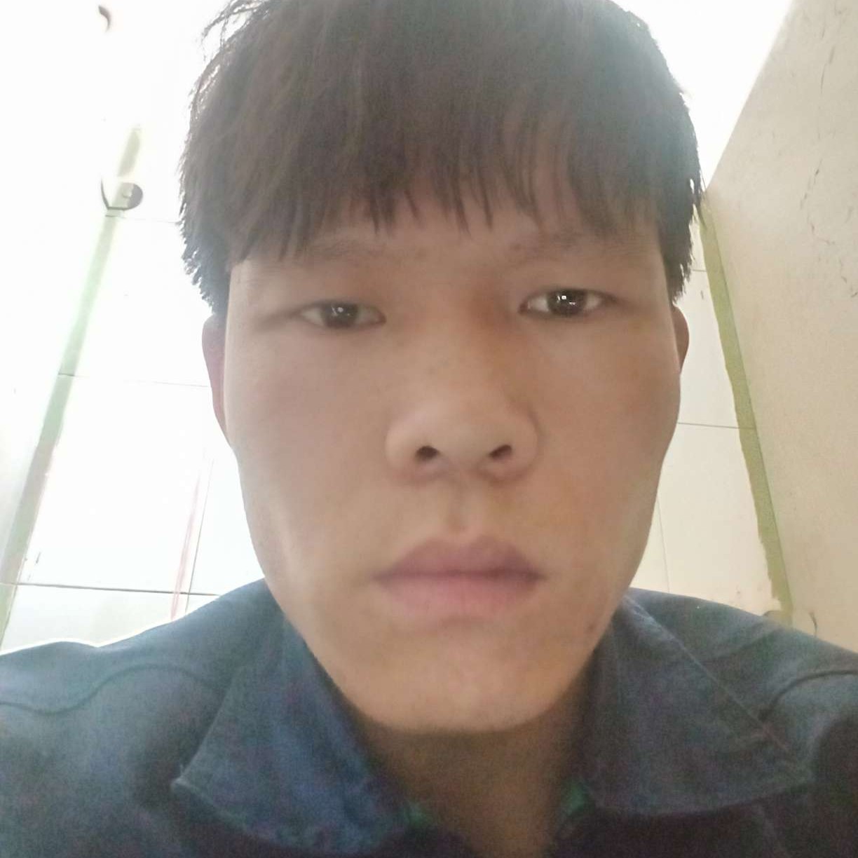 世界踢粗犷的照片