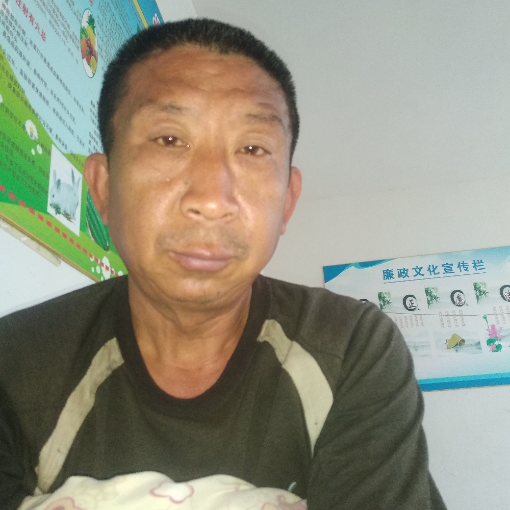 快乐迎春短裙的照片