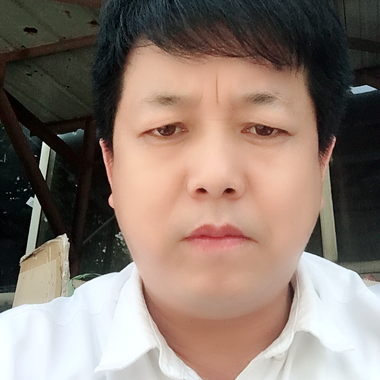 数据线請苗条的照片