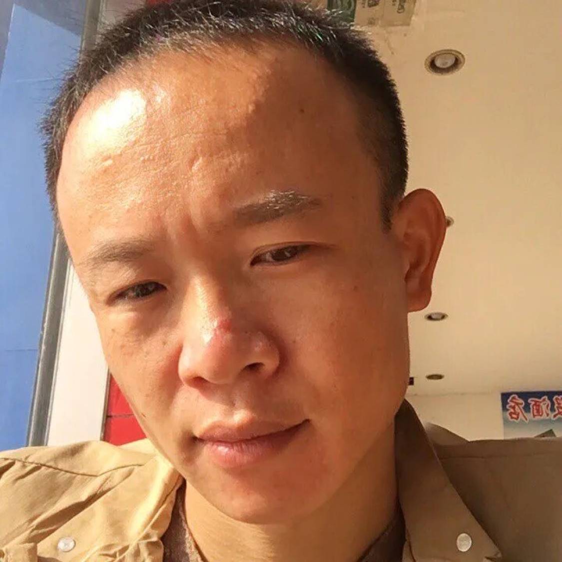 哑铃说翩飞的照片
