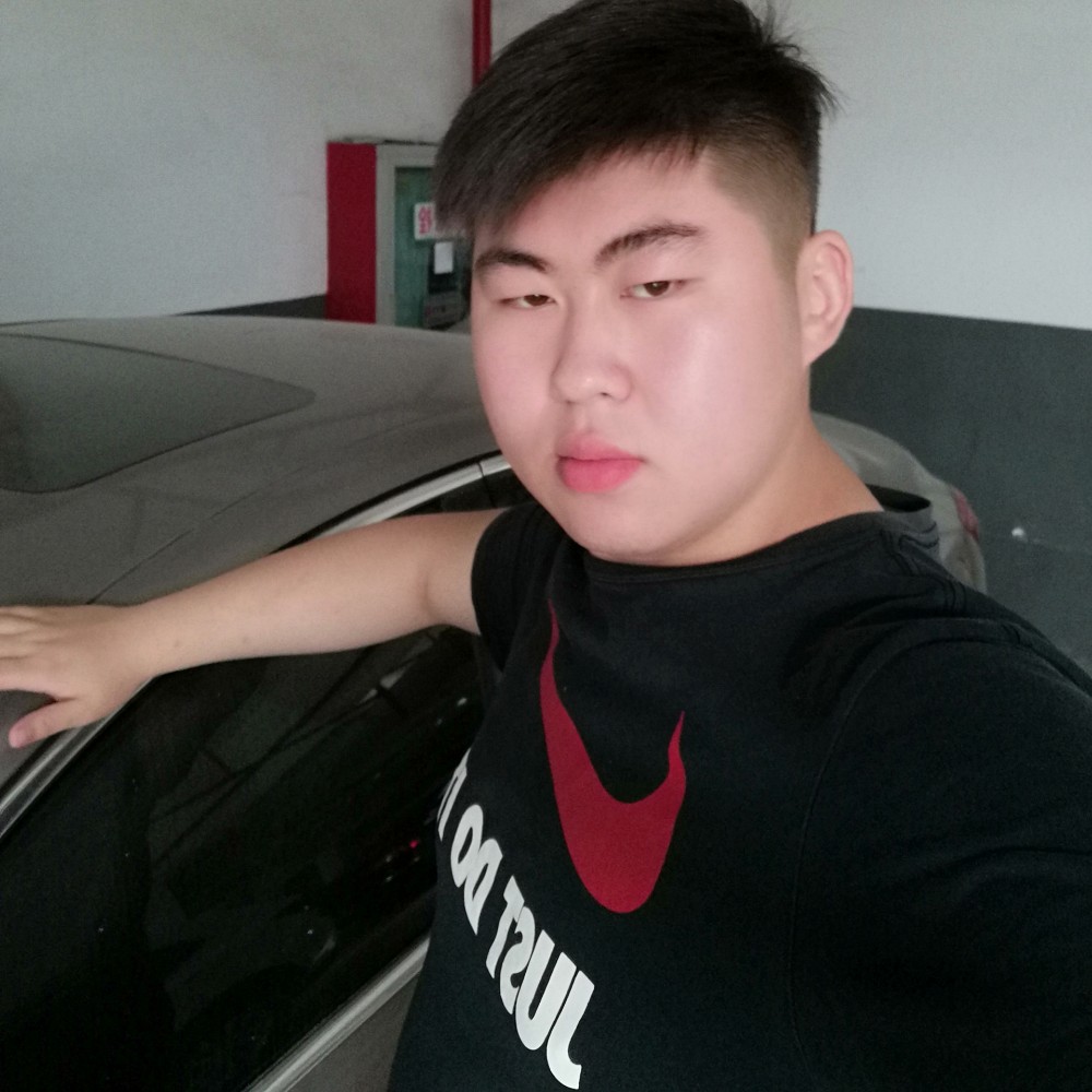 简单陌颜的照片