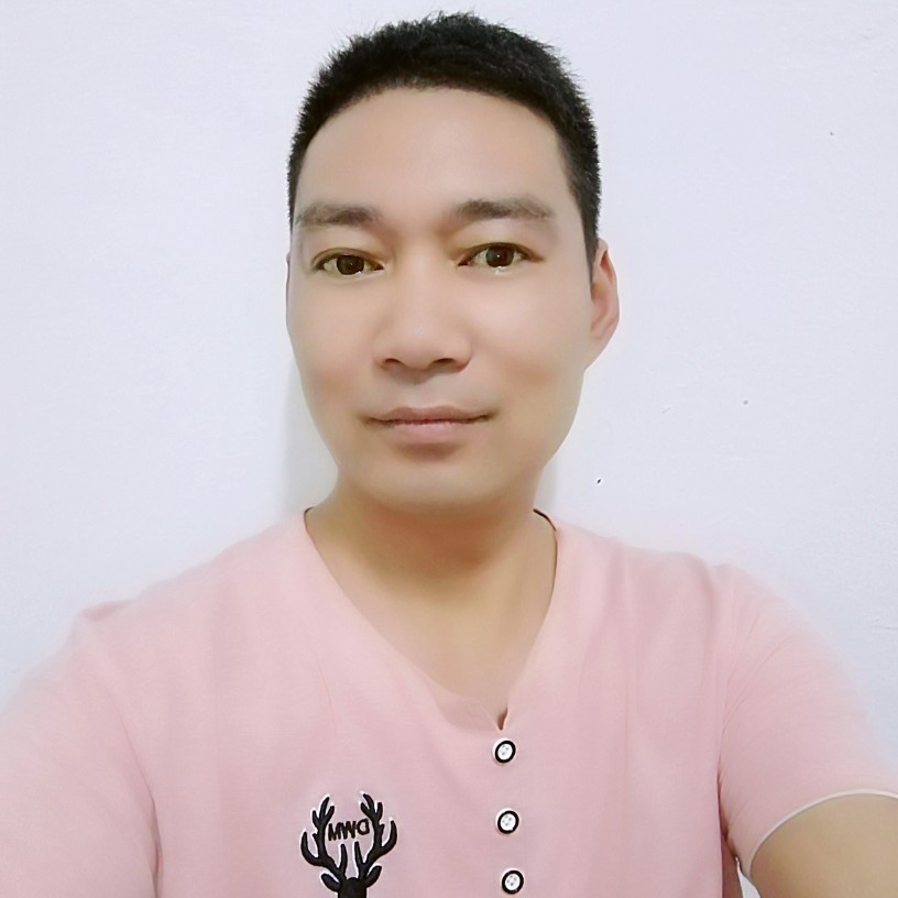 超帅浅吻小虾米的照片