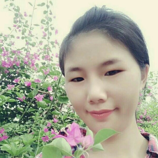 如梦欢呼的照片