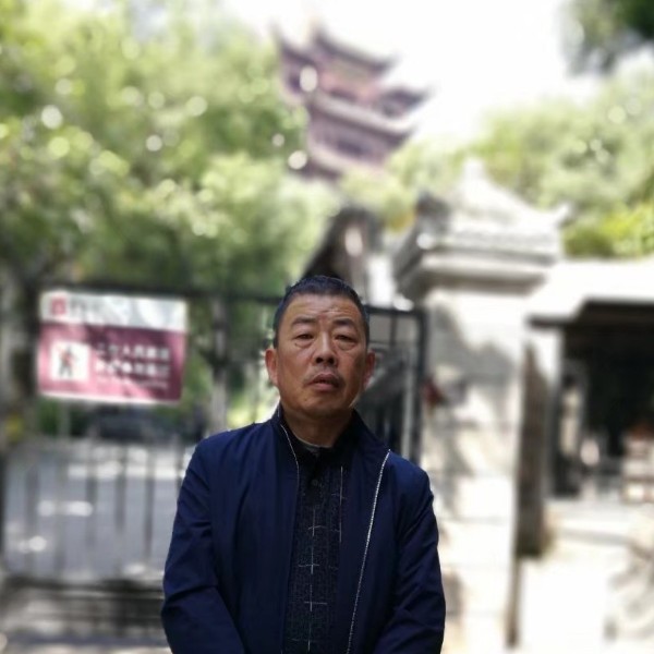 一个不回家的人的照片