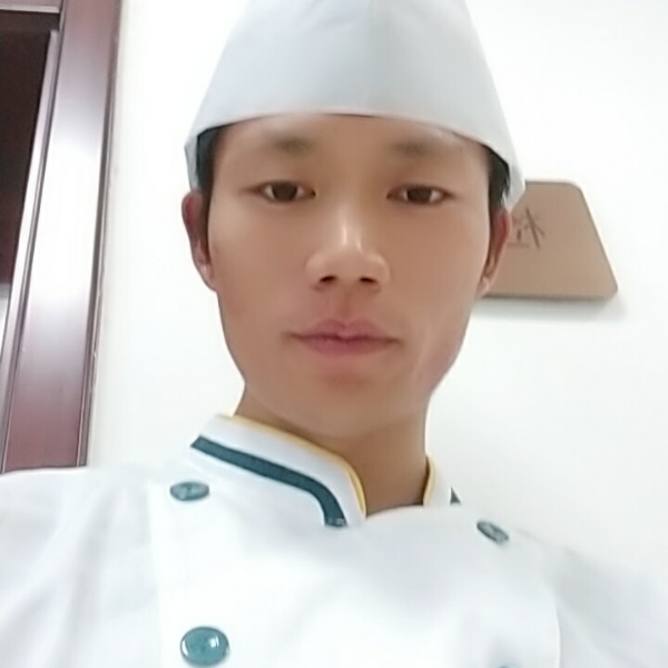 含糊浅吻红牛的照片