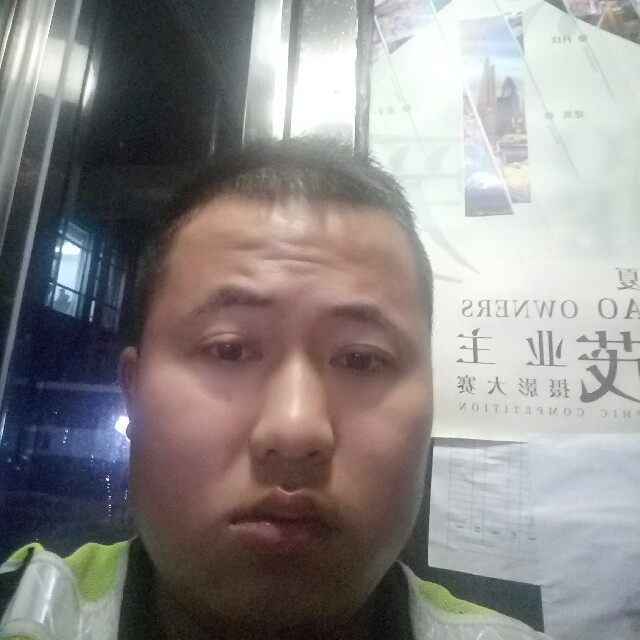 俊逸苦恋时空的照片