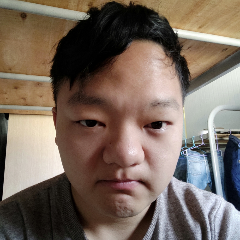 被丑耽误的帅哥的照片