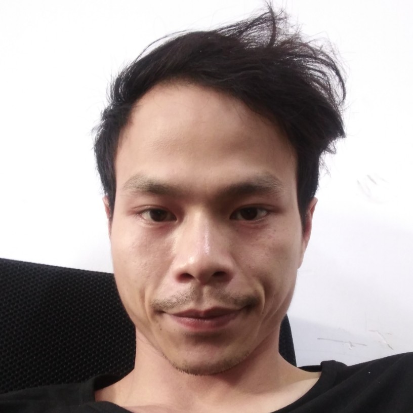 懵懂黑猫的照片