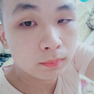 娇气漫步秋颜的照片