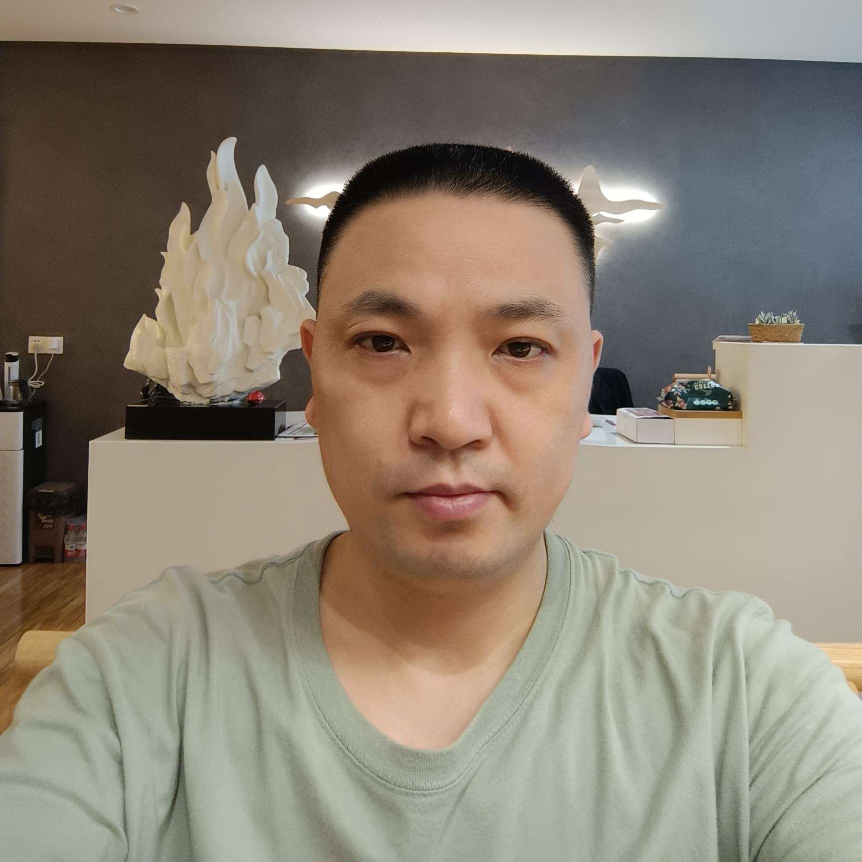 李怀的照片