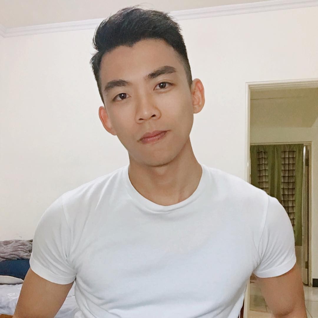 明亮浅吻灰狼77的照片