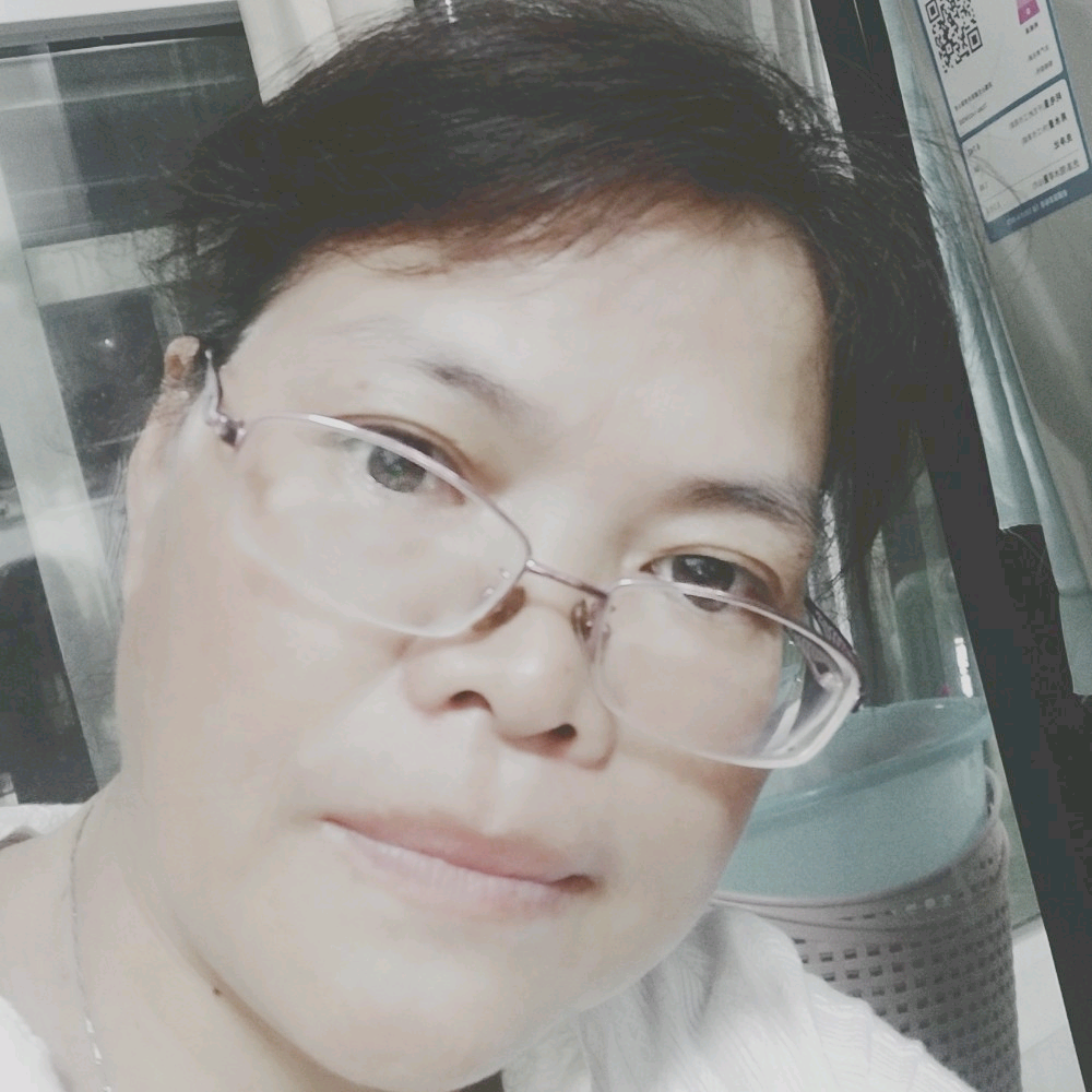 大力倾心水蜜桃的照片