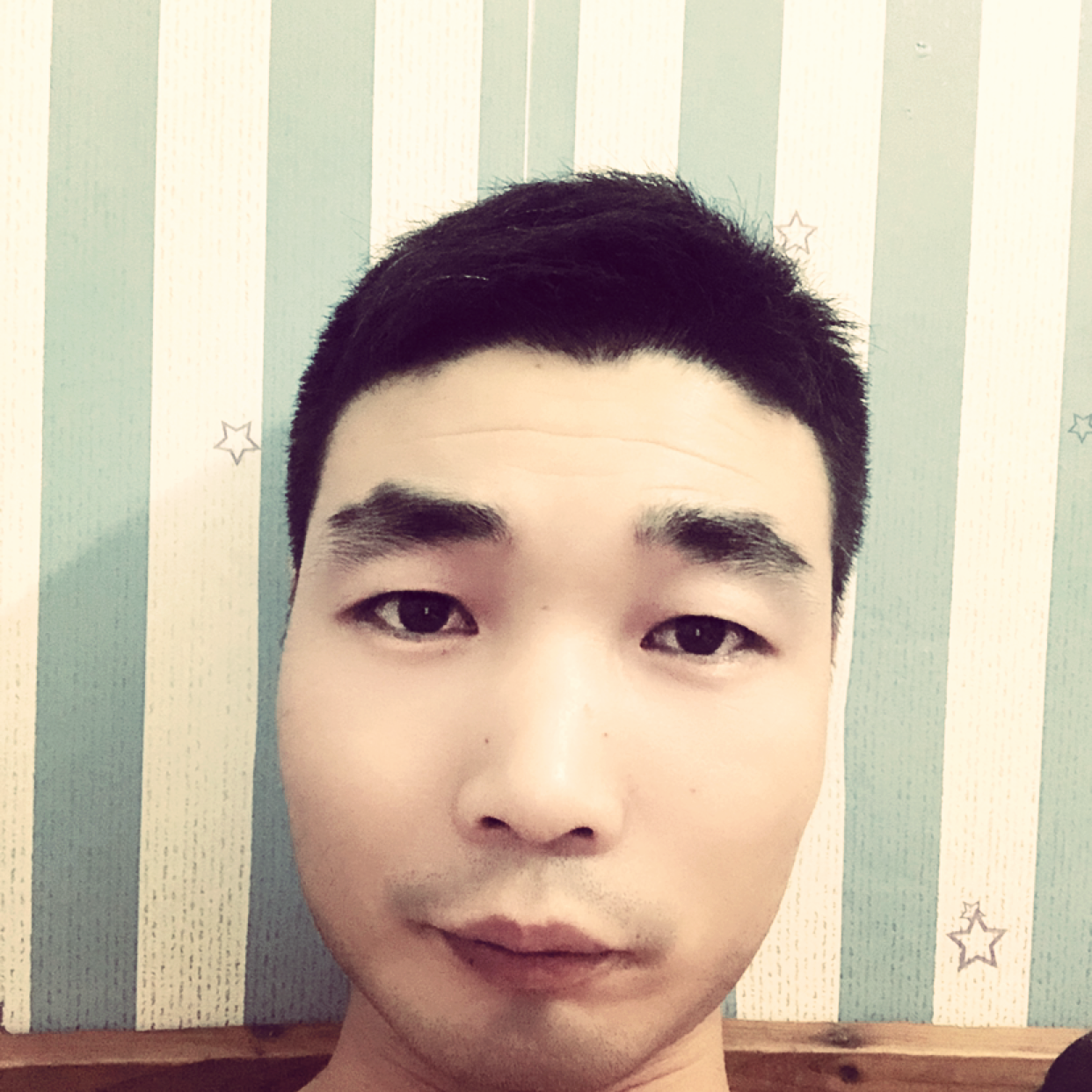 帅气拾忆醉月的照片
