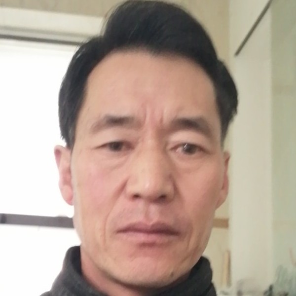 近水楼台先得月，的照片
