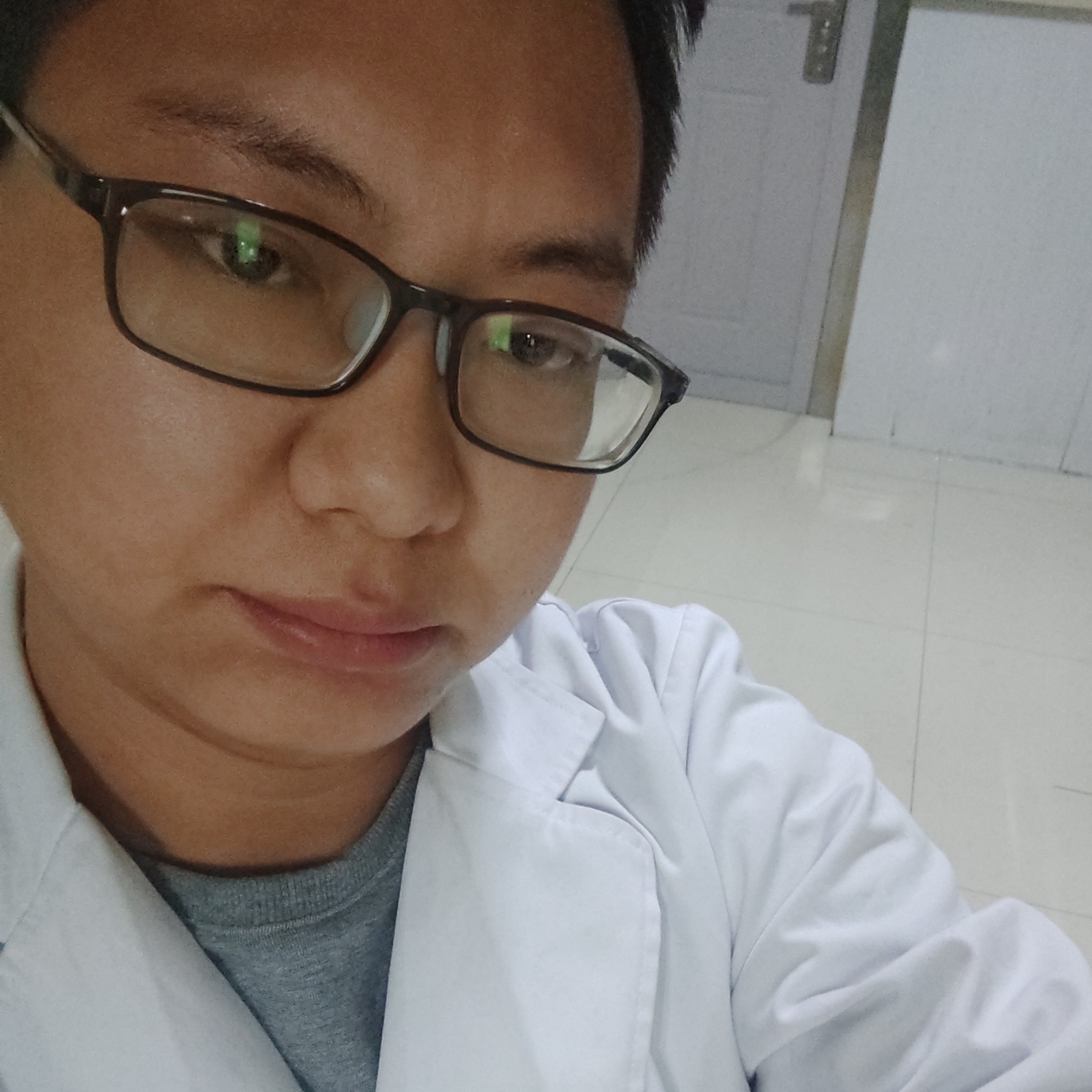震动蹙眉沧澜的照片