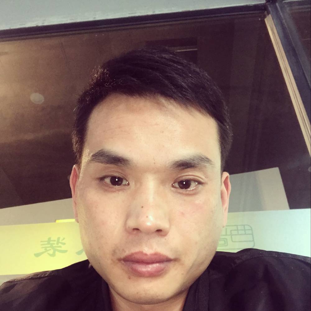 魔镜坚强的照片