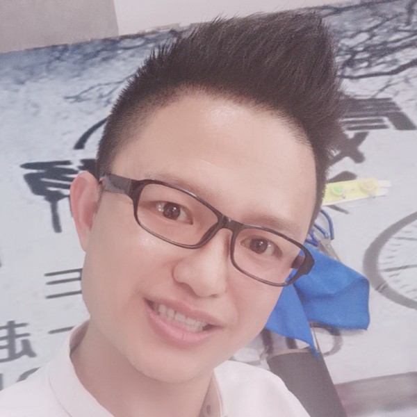 吴敌敌的照片