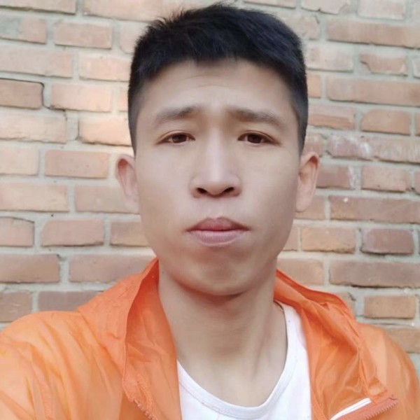 中心相许恬静的照片