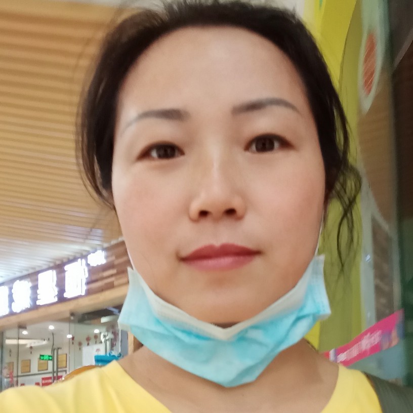 现实和海燕的照片