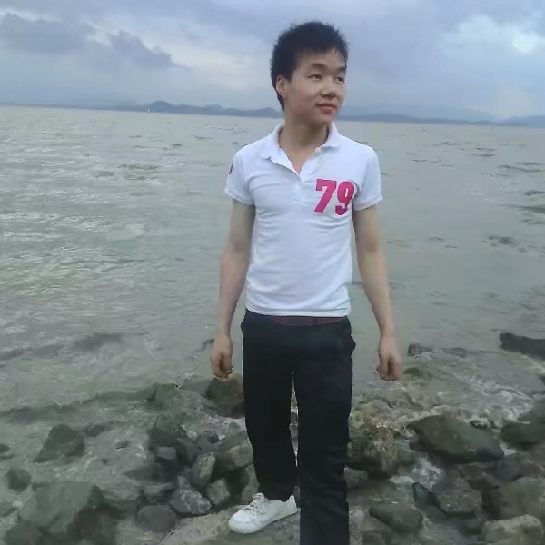 机灵和牛排的照片