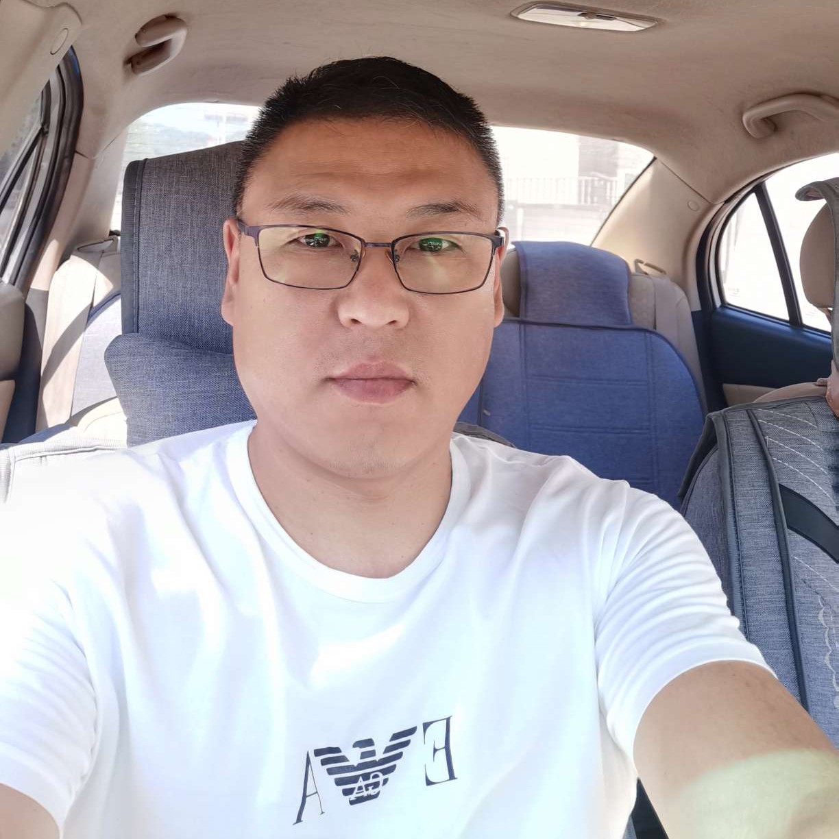 路人邂逅想人陪的照片