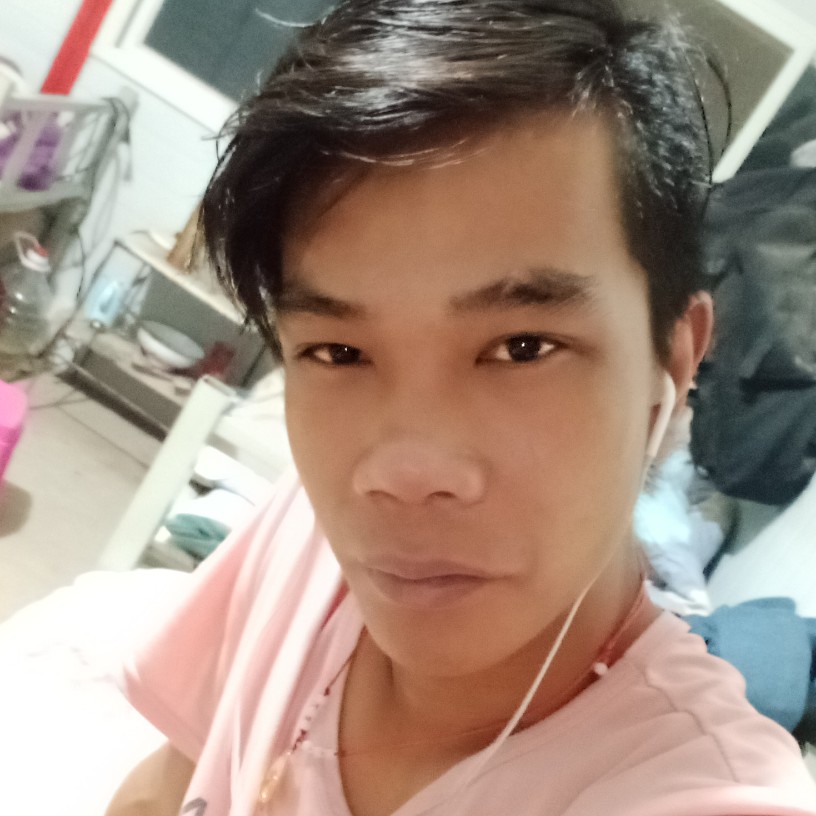 帅气漫步身影的照片