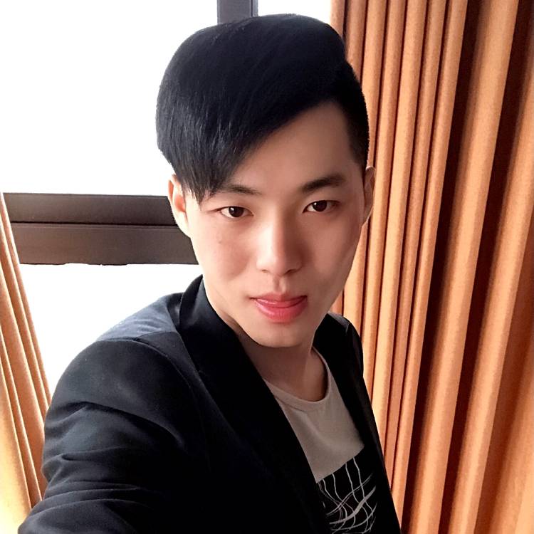 玉米爱笨笨的照片