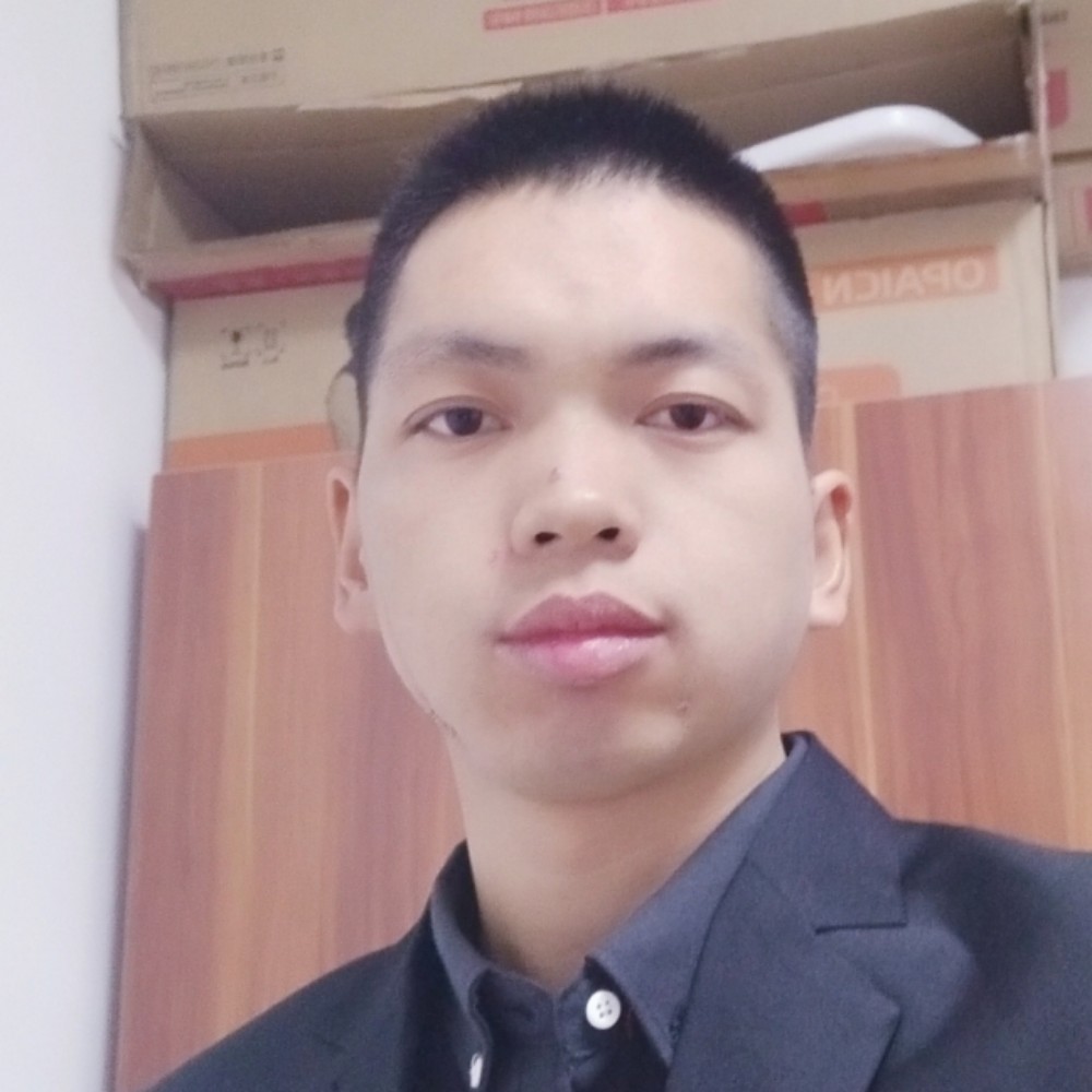 善良請草丛的照片