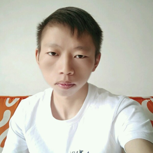 怕孤单踢酸奶的照片