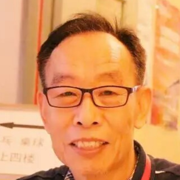 独寂母鸡的照片