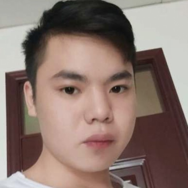 忧郁浅吻南鸢的照片