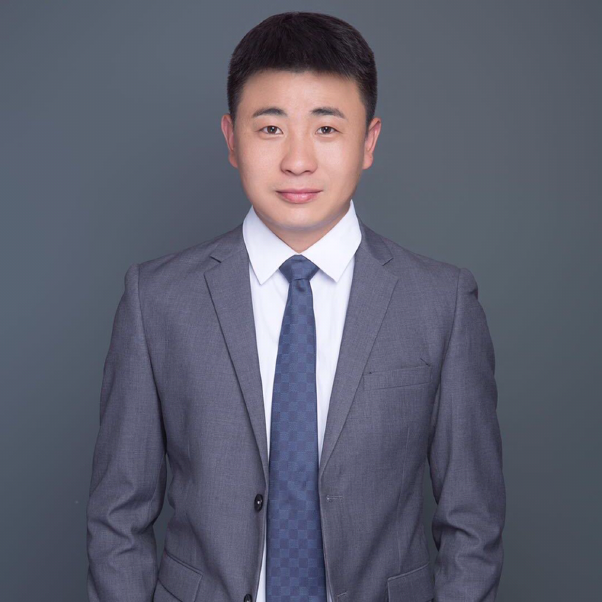 缺爱的男人的照片